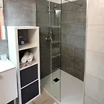 Dans En Rez De Jardin Apartmán
