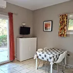 Dans En Rez De Jardin * Hyères