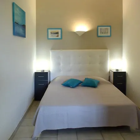 公寓 Dans En Rez De Jardin *