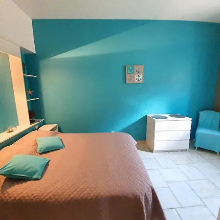 公寓 Dans En Rez De Jardin *