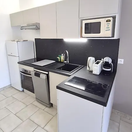 公寓 Dans En Rez De Jardin 耶尔