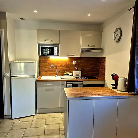 Apartmán Dans En Rez De Jardin *